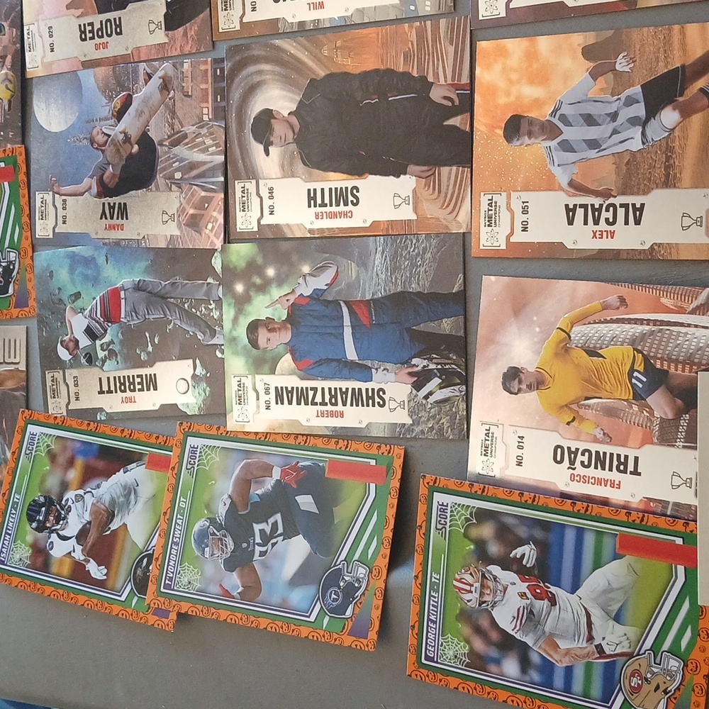 Assorted Sports Trading Cards Collection - Picture 3 of 12